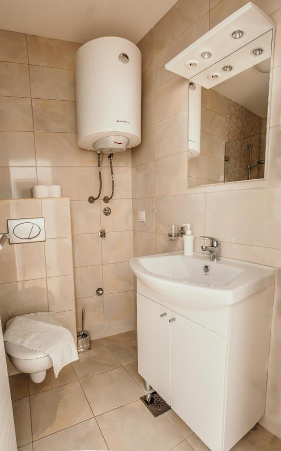 Peace 2 With Parking Apartment Budva