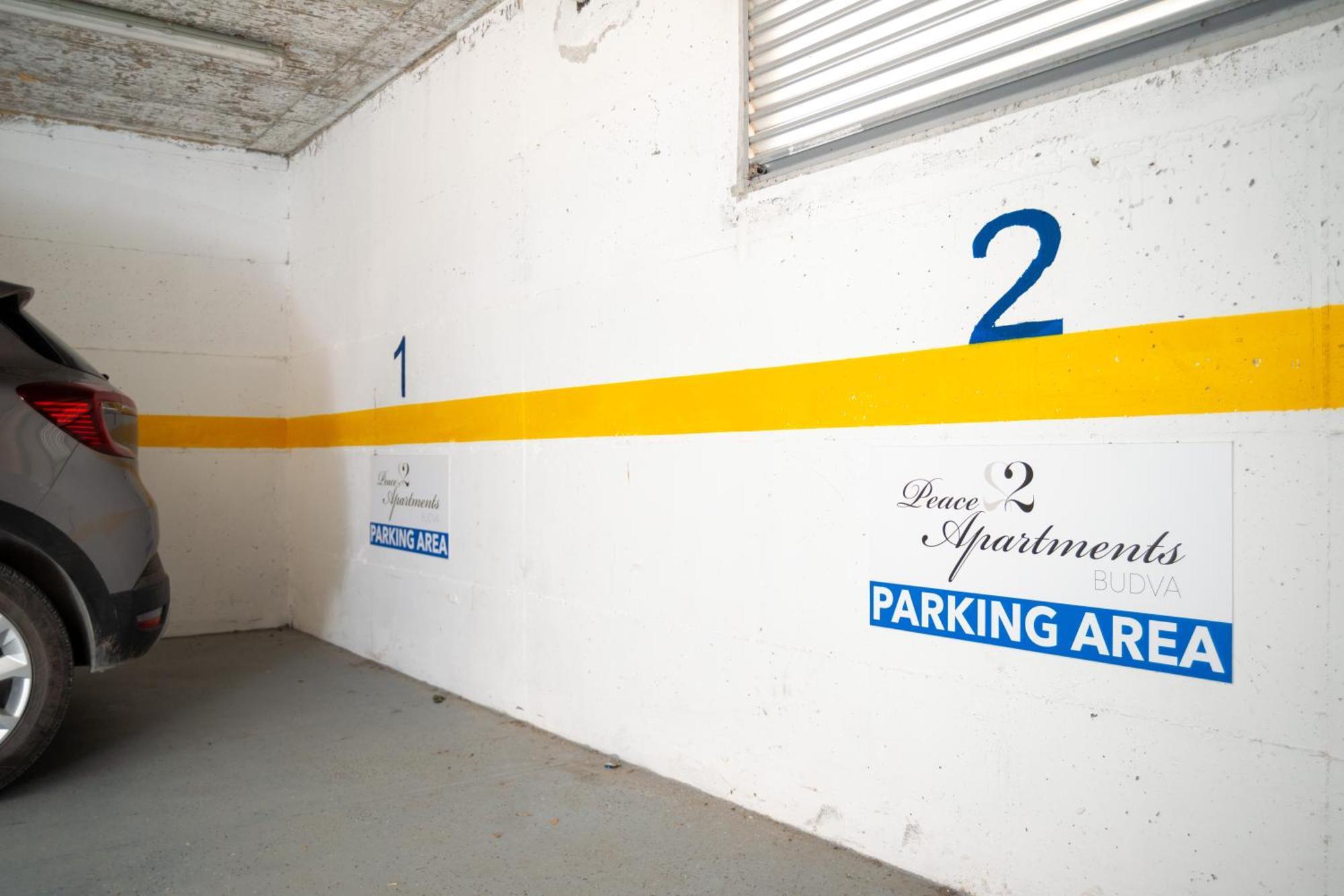 Peace 2 With Parking Budva