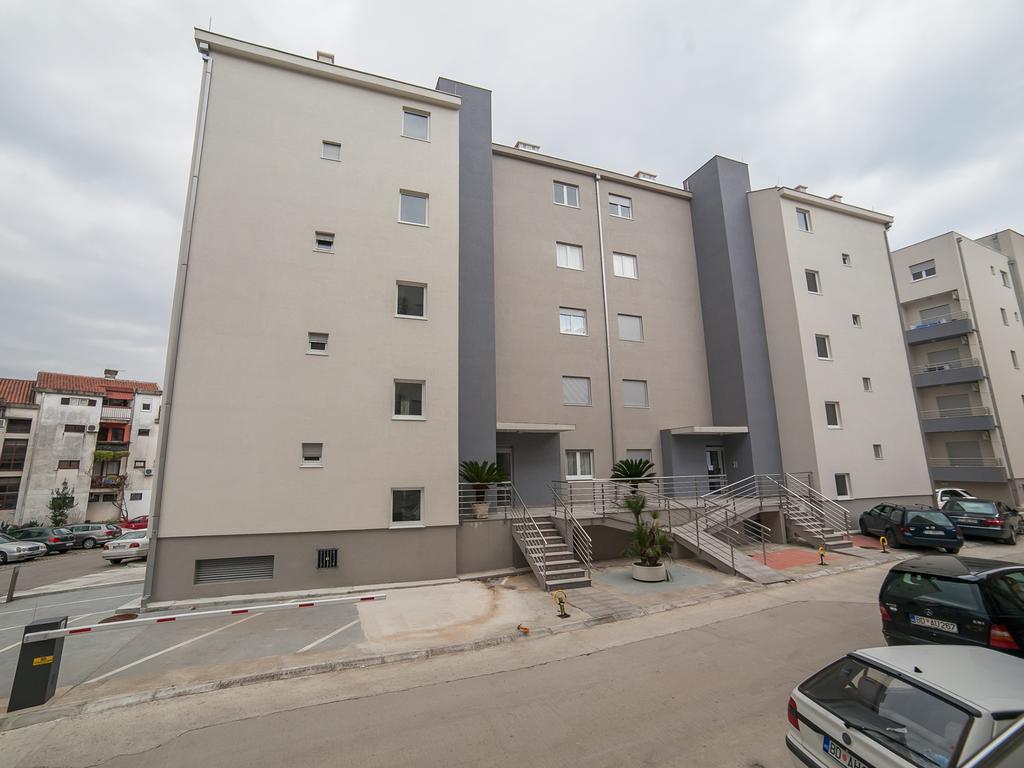 Peace 2 With Parking Apartment *